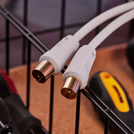 ТВ удлинитель Rexant штекер-гнездо (1,5 м) белый (18-0002)