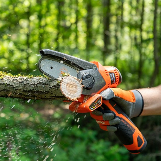 Пила аккумуляторная Daewoo DACS 416Li SET 16 В 10 см