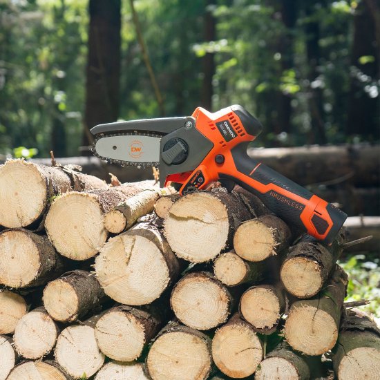 Пила аккумуляторная Daewoo DACS 416Li SET 16 В 10 см