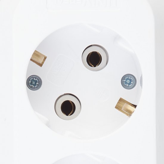 Удлинитель UNIVersal 4 розетки 5 м ПВС 3х1 кв.мм 13 А 2,9 кВт белый (9631982)