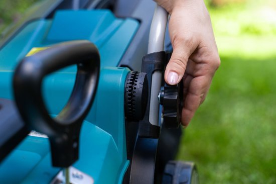 Газонокосилка электрическая Makita ELM3720 1400 Вт, 37 см