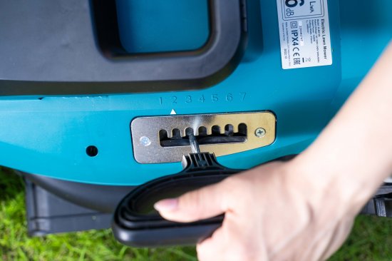 Газонокосилка электрическая Makita ELM4120 1600 Вт 41 см