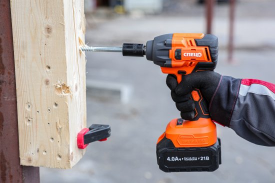 Гайковерт аккумуляторный ударный Спец БАГ21Б, 21 В Li-Ion 4 Ач, 350 Нм