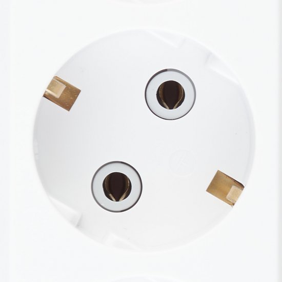 Удлинитель UNIVersal 3 розетки 10 м ПВС 3х1 кв.мм 10 А 2,3 кВт белый (9631980)