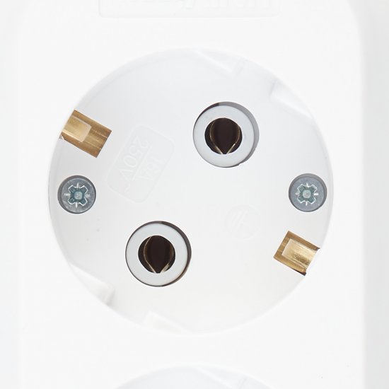 Удлинитель UNIVersal 3 розетки 5 м ПВС 3х1 кв.мм 13 А 2,9 кВт белый (9631978)