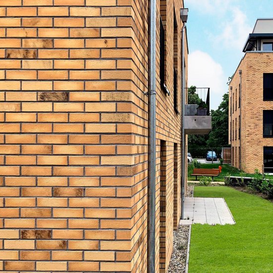 Клинкерная плитка для фасада Roben Aarhus Gelb-Bunt carbon (24 шт.= 0,5 кв.м с учетом шва) желтая с углем 240х71х14 мм