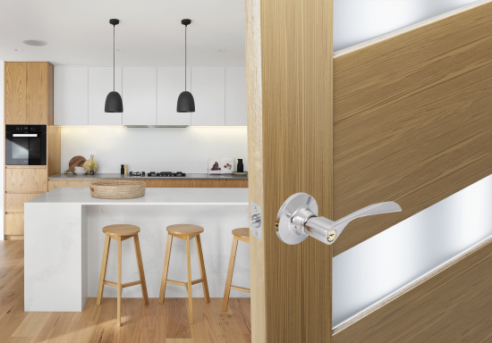 Ручка-защелка фиксатор с ключом цвет хром