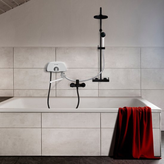 Водонагреватель проточный Royal Thermo Smartfix TS (5,5 kW) душ и кран электрический 5,5 кВт вертикальный