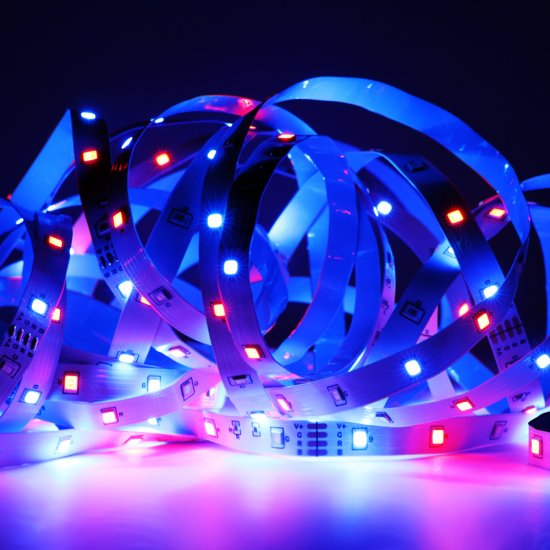 Комплект светодиодной ленты для контурной подсветки Camelion 220В 10 мм 20м 12 Вт/м 18диод/м 3000 К RGBW