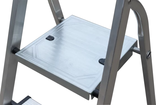 Стремянка алюминиевая Standers 8 ступеней, максимальная нагрузка 150 кг