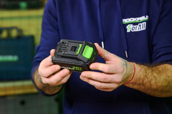 Дрель-шуруповерт аккумуляторная ударная бесщеточная Rockfield RF2094BK, 20 В Li-ion 4 Ач