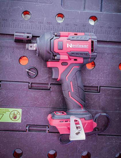 Гайковерт аккумуляторный ударный бесщеточный Neolaser NIW20ACCUM, 20 В Li-Ion без Акб и Зу, 600 Нм