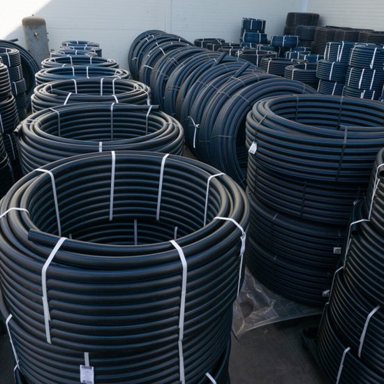 Труба ПНД ПЭ-100 для систем водоснабжения Технопласт d32 SDR17 черная