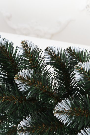 Гирлянда еловая Новая елка с белыми кончиками 2 м