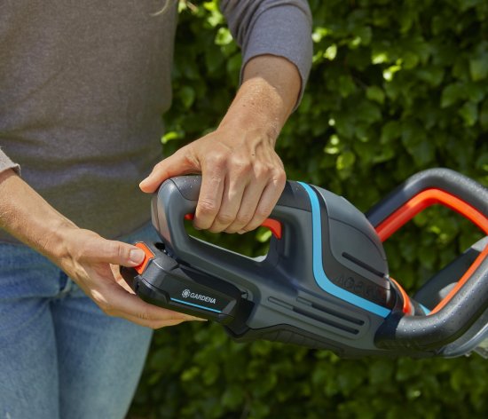 Кусторез аккумуляторный Gardena Comfortcut 50/18V P4A 18 Вт