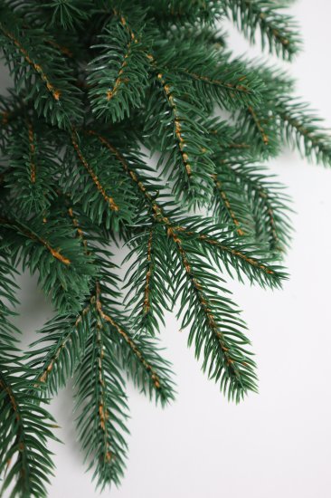 Гирлянда еловая Новая елка Датская 2 м