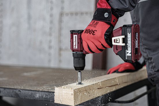 Дрель-шуруповерт аккумуляторная бесщеточная Neolaser NCDB-50-T, 20 В Li-ion 2x2.5 Ач фонарь в комплекте