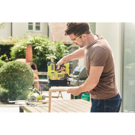 Гвоздезабиватель Ryobi R18GN18-120S 18В