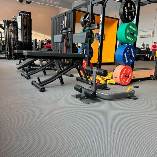 Плитка модульная ПВХ спортивная Пластфактор Factor Sport пыльно-серая RAL 7037 2,25 кв.м 8 мм