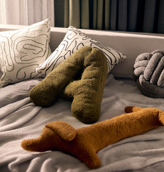 Декоративная подушка Такса 60x20 см цвет коричневый