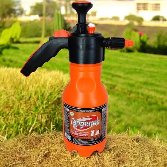 Опрыскиватель пневматический Инструм-Агро Гардения 1 л с клапаном сброса давления (011484)