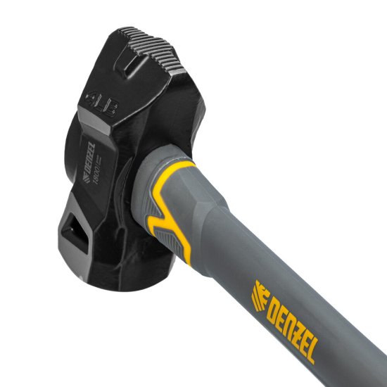 Кувалда кованая Denzel 1,8 кг фибергласовая ручка (11016)