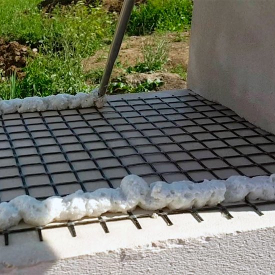 Сетка кладочная базальтовая 25х25 мм 50/50 кН/м 0,3х50 м рулон