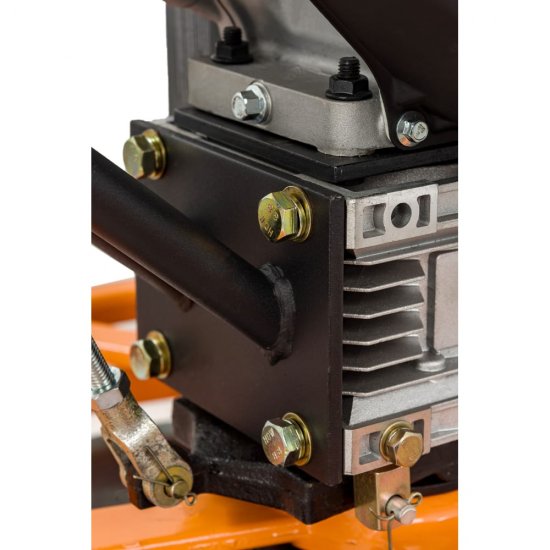 Бензиновая затирочная машина Gigant GT-600L