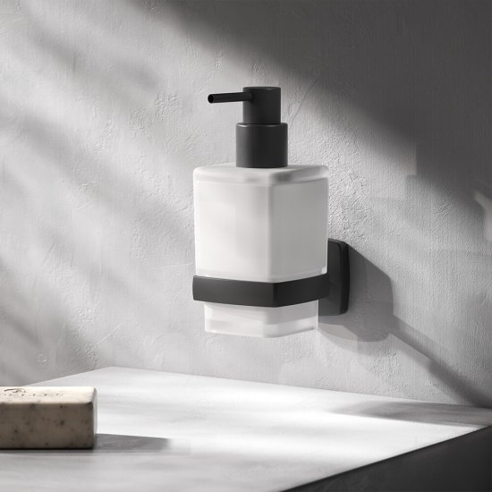 Дозатор для мыла AM.PM Gem с держателем стекло матовый/металл черный (A9036922)