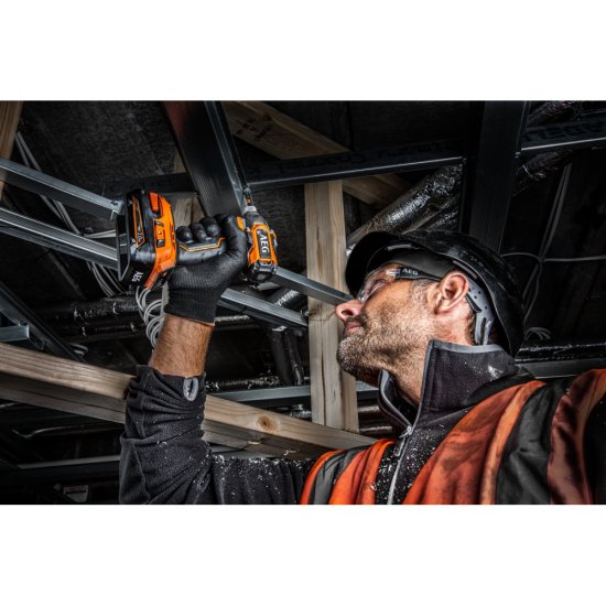 Бесщеточный аккумуляторный импульсный винтоверт AEG BSS18SBL-0