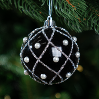 Шар елочный KREAFORTA с бусами ø8 см синий