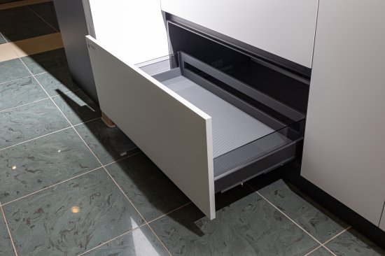 Выдвижная корзина для кухни Firmax 80x20x50 см цвет серый