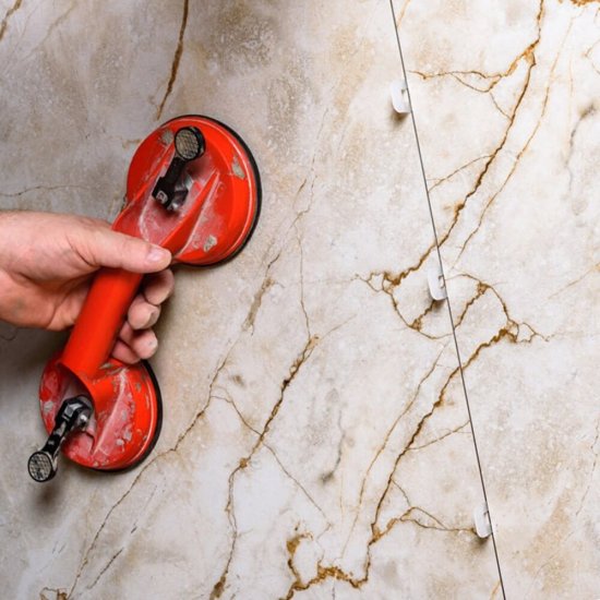 Укладка керамогранита или керамическо плитки размером 60*120 см. диагональная