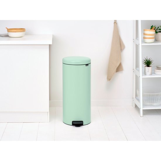 Ведро для мусора Brabantia NewIcon с крышкой 30 л металл мятно-голубое с педалью