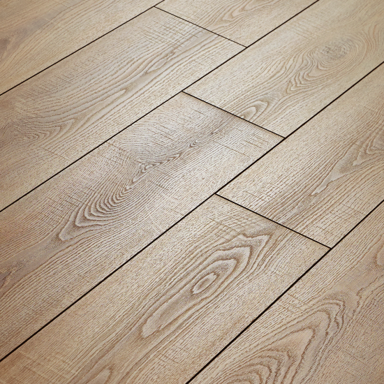 Ламинат KREAFORTA Сосна Оттава 33 класс толщина 8 мм с фаской 1.99 м²