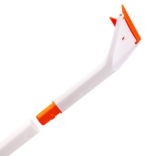 Щетка-скребок автомобильная для снега и льда 680 мм Amigo