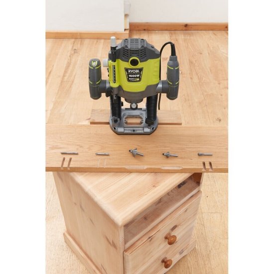 Фрезер электрический Ryobi RRT1600-K (16014009) 1600 Вт