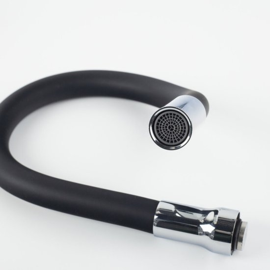 Излив для смесителя гибкий Iddis Optima Home с аэратором 500 мм черный (995FB50B5SM)