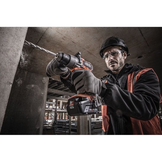 Дрель-шуруповерт ударная аккумуляторная бесщеточная AEG Проф BSB18C3BL-402C 18 В 4 Ач Li-Ion 2 АКБ и ЗУ (15703839)