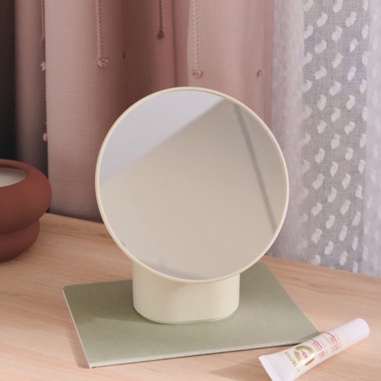 Декоративное зеркало овальное 17x20.5 см пластик цвет бежевый