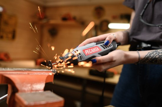 Гравер сетевой Ресанта Г-180ЭГ, набор насадок 37 шт.