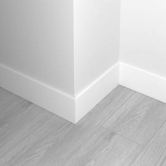 Плинтус кварцевый Alpine Floor Grand Sequoia 11х80х2200 мм белый матовый (SK 11-0)