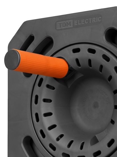 Удлинитель на катушке TDM Electric Люкс 4 розетки с заземлением ПВС 3x1.5 мм 30 м