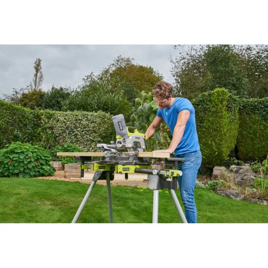 Аккумуляторная торцовочно-усовочная пила Ryobi ONE+ R18MS216-0