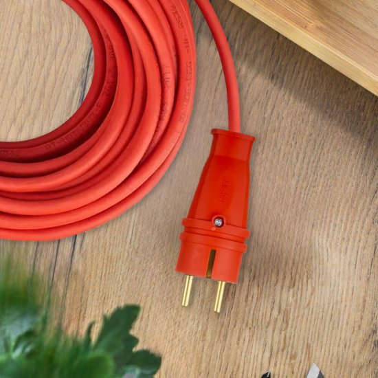 Вилка штепсельная Svet с заземлением IP44 красная