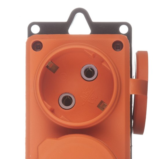 Розетка штепсельная UNIVersal тройная с заземлением IP44 оранжевая
