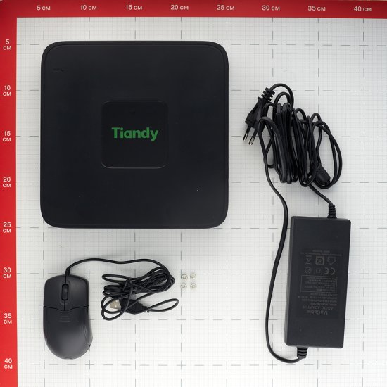 Видеорегистратор Tiandy TC-R3110 6 Мп 1080p