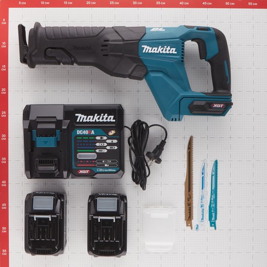 Пила сабельная аккумуляторная Makita XGT JR001GM201 40 В 4 Ач Li-Ion 2 АКБ и ЗУ (JR001GM201)