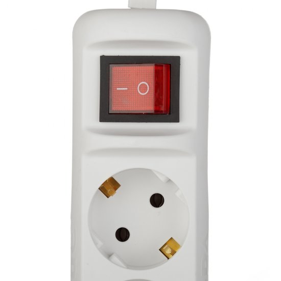 Удлинитель Эра 3 розетки 3 м ПВС 3х0,75 кв.мм 10 А 2,2 кВт с кнопкой белый (Б0035751)