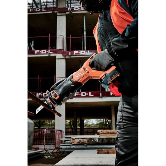 Сабельная пила AEG BUS18C2-0